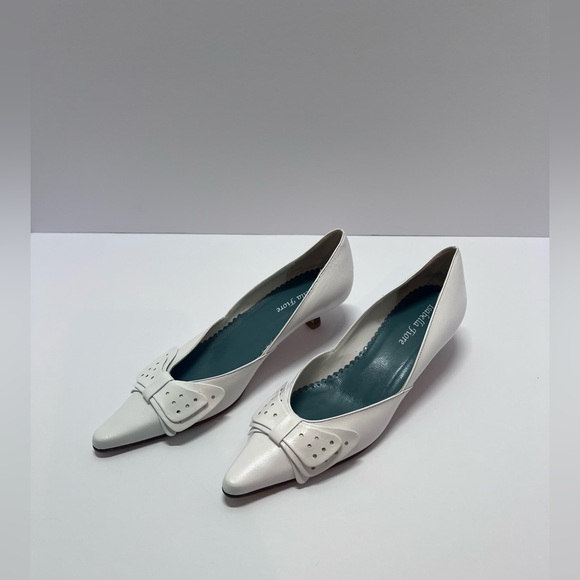 Vintage Isabella Fiore White Leather Kitten Heel Pumps | Made in Italy | Size 8 - Picture 2 of 16